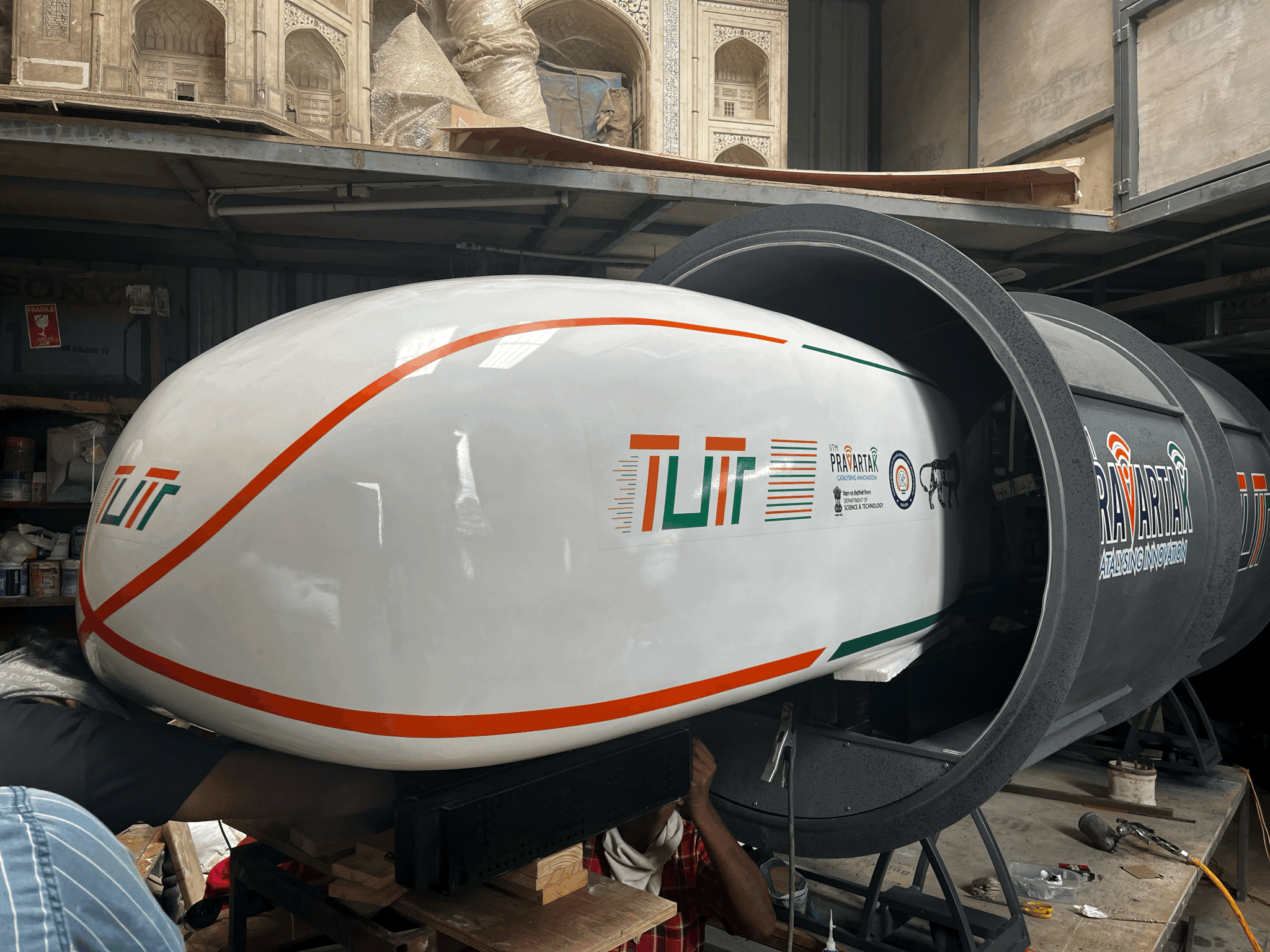 Der Hyperloop ist ein Transportkonzept, das Hochgeschwindigkeitsreisen in Niederdruckröhren vorsieht. Foto: ZVG