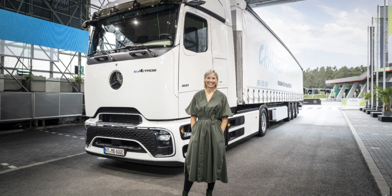 Karin Rådström, Chefin von Mercedes-Benz Trucks, an der Weltpremiere des eActros 600. Fotos: Daimler Truck