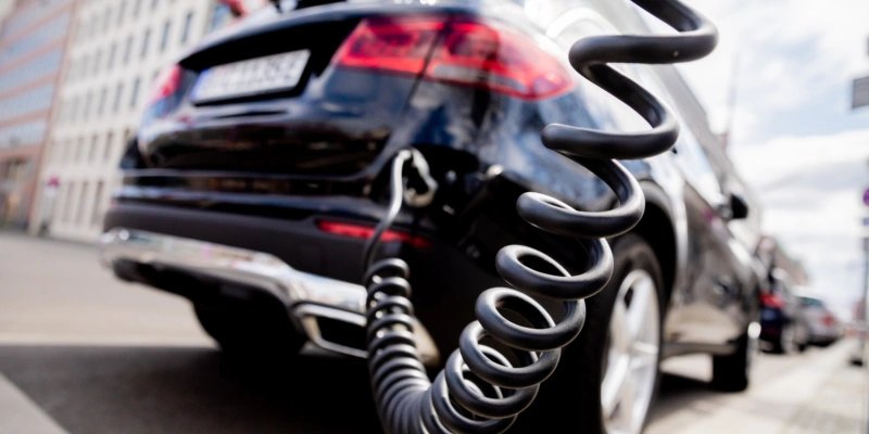 Hybride-Antriebe in Autos haben sich etabliert, aber nur Plug-in eine Zukunft. Foto: Christoph Soeder, Keystone.