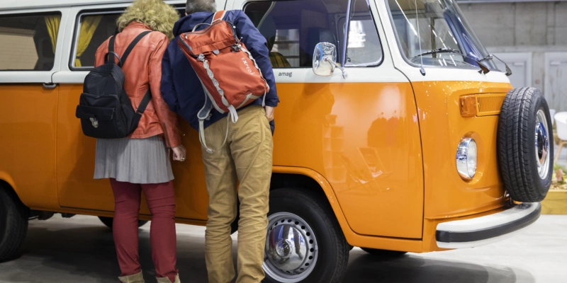 Der VW-Bus mit Campingausstattung ist das beliebteste Fahrzeug unter Wohnmobilen. Foto: Keystone