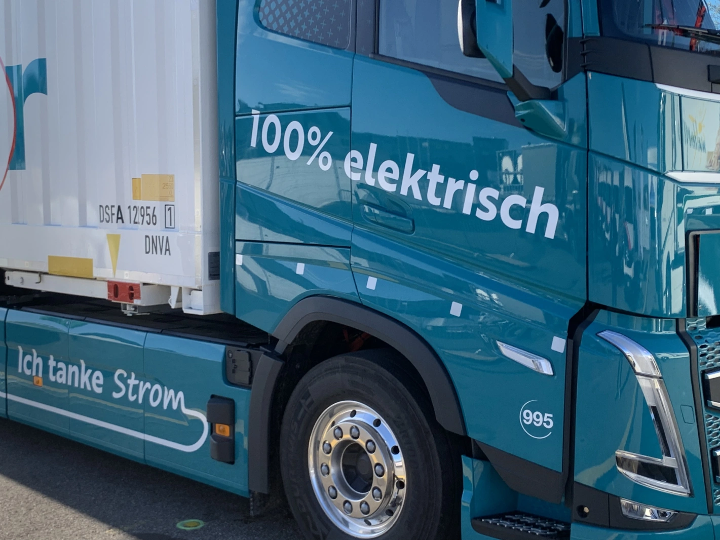 Das Aargauer Transportunternehmen Dreier 25 Millionen Franken investiert in 50 Elektro-LKWs. Foto: msk