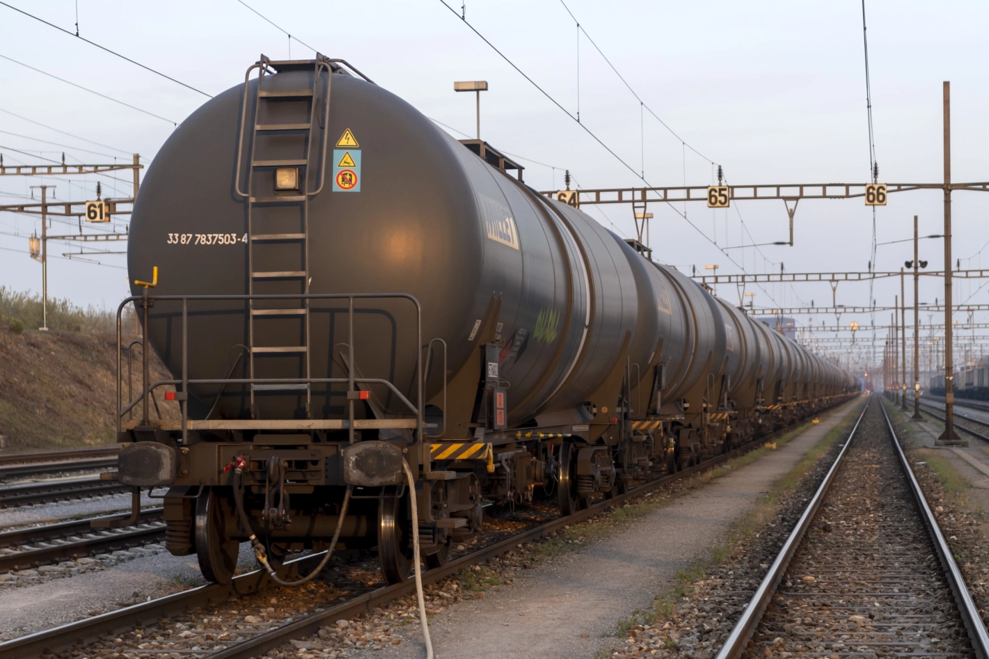 Eine rollende H2-Pipeline: In solchen Kesselwagen könnte Wasserstoff durch Europa transportiert werden. Foto: Georgios Kefalas (Keystone)